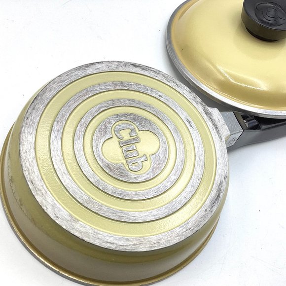 CLUB Aluminum Skillet & Lid  6" Yellow - Picture 3 of 3